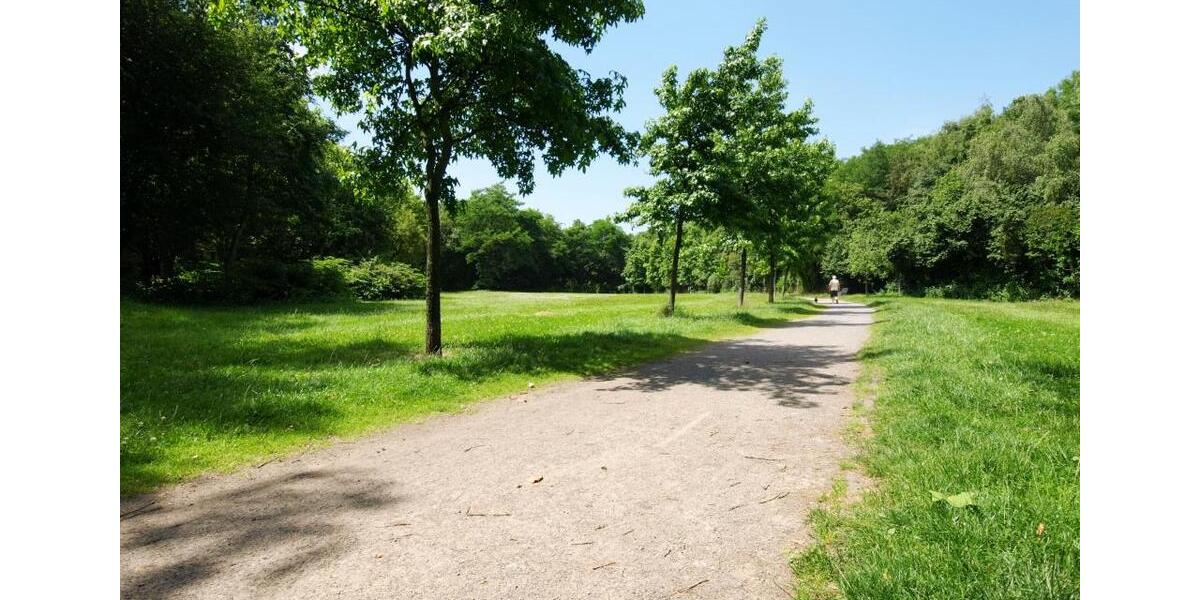 Dachgeschoßwohnung Oberhausen Alstaden - 4 Zimmer, 86 m&sup2;, 799&euro; | Angebot:26439179