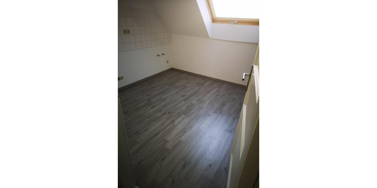 Maisonettenwohnung Duisburg Rheinhausen - 4 Zimmer, 120 m&sup2;, 1.100&euro; | Angebot:26063741