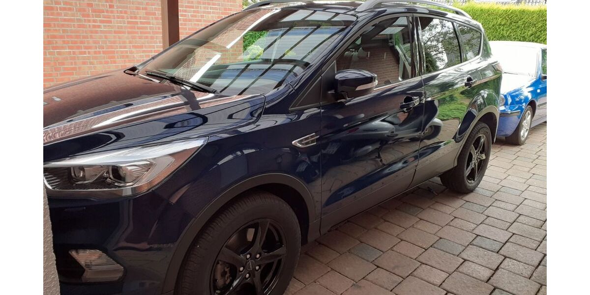 Ford Kuga 58.888 km 22.222 &euro; Geldern 47608