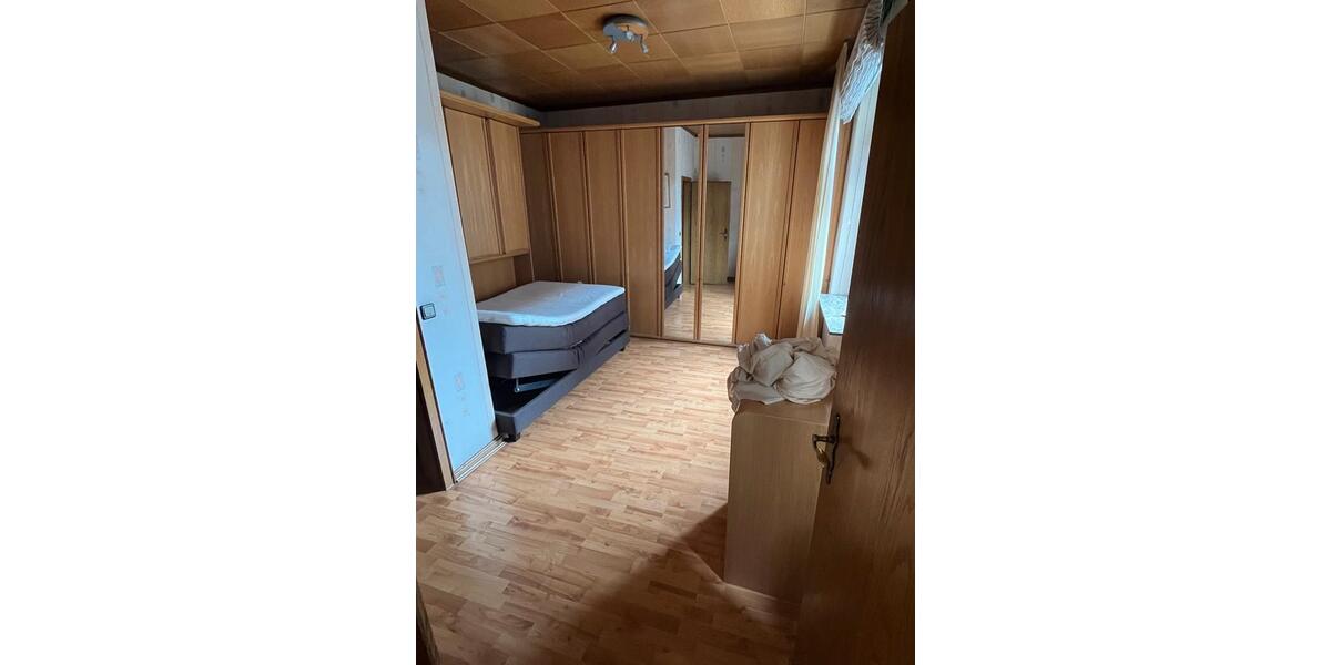 Etagenwohnung Duisburg Duisburg-Mitte - 3 Zimmer, 90 m&sup2;, 750&euro; | Angebot:25994215
