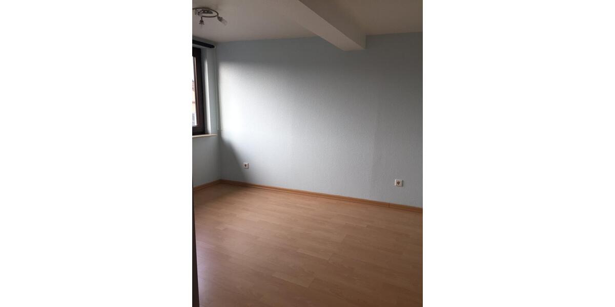 Dachgeschoßwohnung Dinslaken Lohberg - 2.5 Zimmer, 63 m&sup2;, 460&euro; | Angebot:25759358
