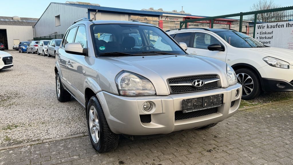 Hyundai TUCSON 222.000 km 2.900 &euro; Geldern 47608