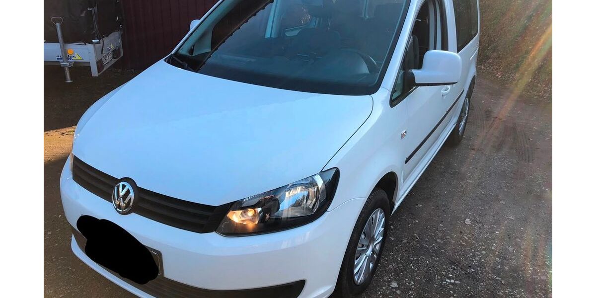 VW Caddy 104.000 km 8.199 &euro; Isselburg 46419