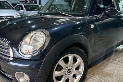 Mini ONE 90.800 km 4.450 &euro; Duisburg 47059