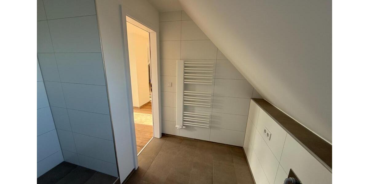 Dachgeschoßwohnung Dinslaken - 1 Zimmer, 56 m&sup2;, 129.000&euro; | Angebot:26021691