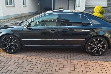 VW Phaeton 246.000 km 9.850 &euro; Dinslaken 46539