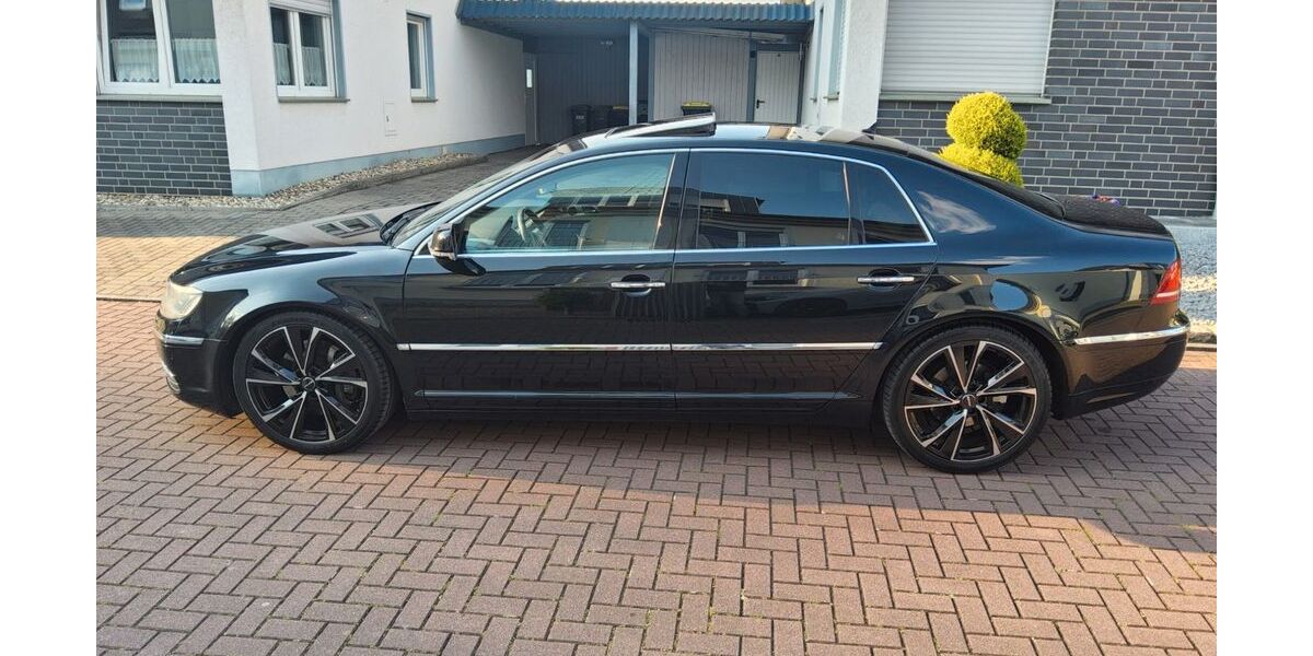 VW Phaeton 246.000 km 9.850 &euro; Dinslaken 46539