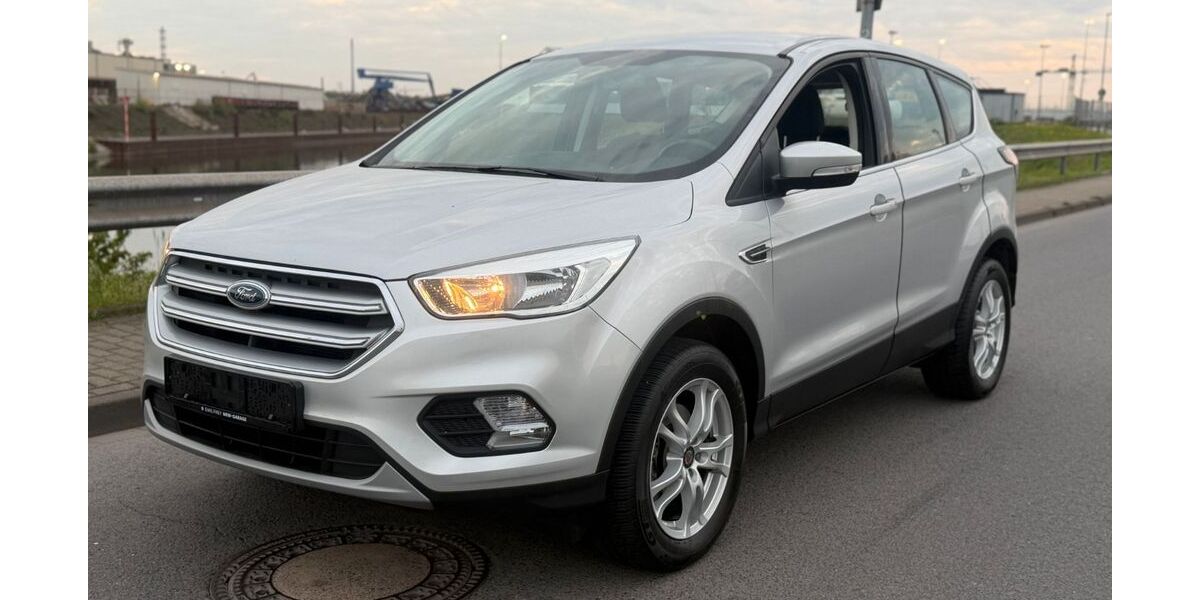 Ford Kuga 93.650 km 10.497 &euro; Duisburg 47138