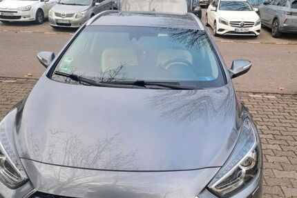 Hyundai i40 150.000 km 10.500 &euro; Duisburg 47055