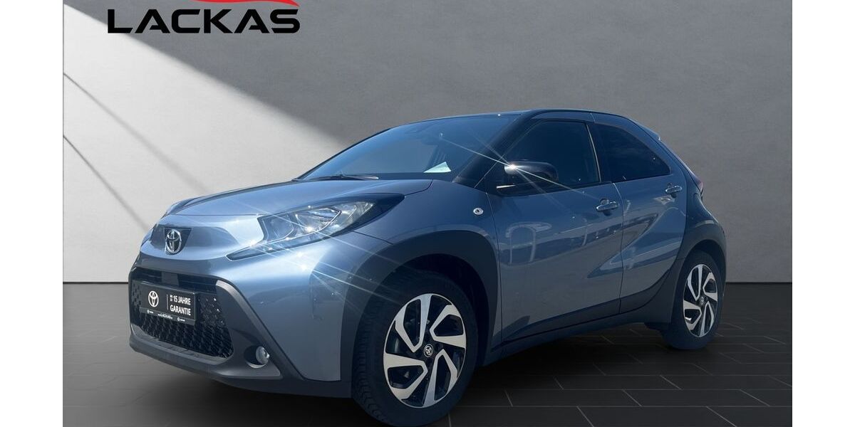 Toyota Aygo (X) 18.049 km 14.750 &euro; Duisburg 47055