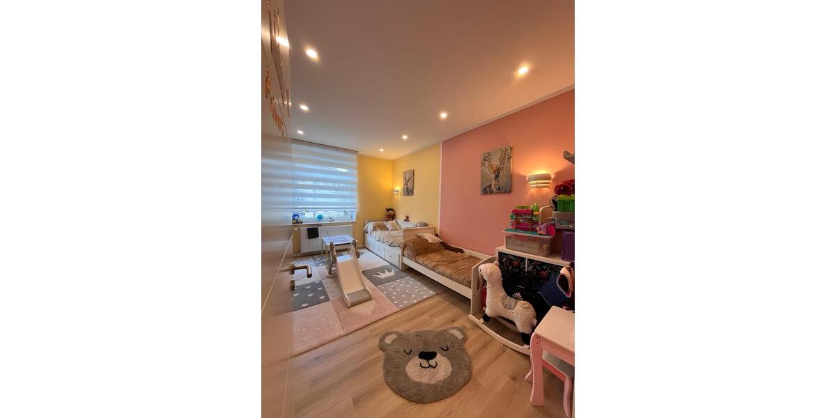 Etagenwohnung Duisburg Mittelmeiderich - 3 Zimmer, 90 m&sup2;, 175.000&euro; | Angebot:25585631