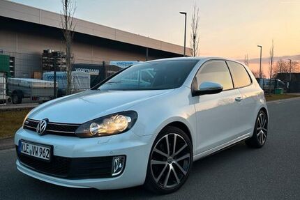 VW Golf 222.800 km 8.250 &euro; Issum 47661