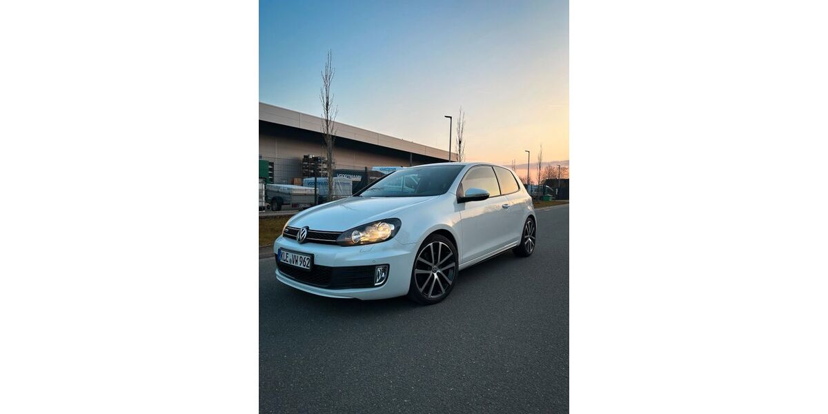 VW Golf 222.800 km 8.250 &euro; Issum 47661