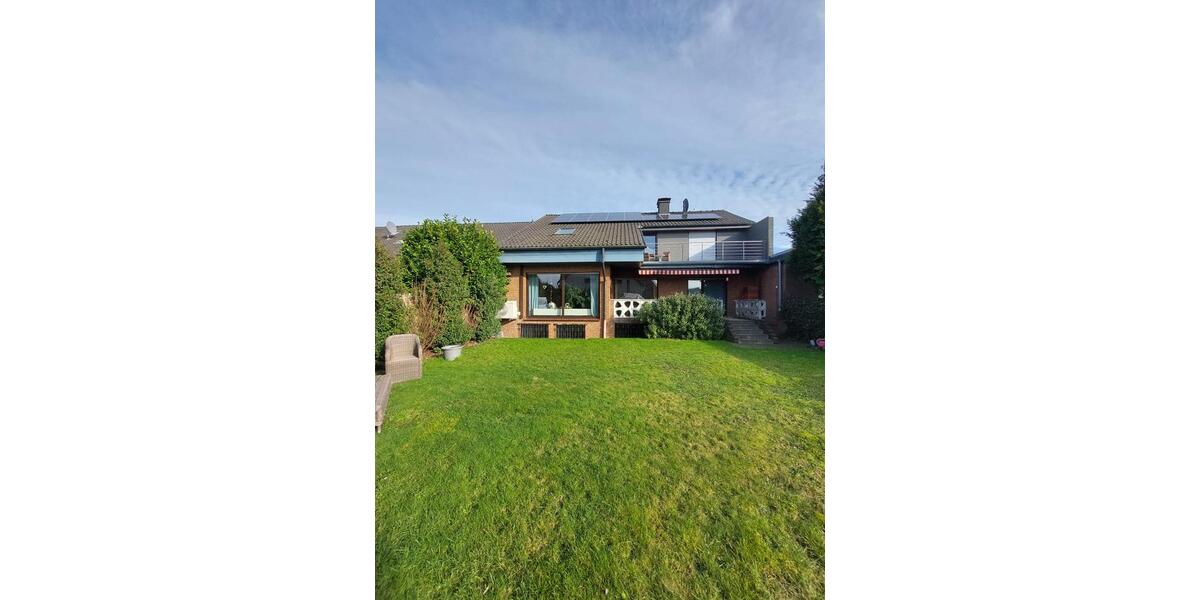 Reihenhaus Hünxe - 6.5 Zimmer, 250 m&sup2;, 2.200&euro; | Angebot:25129233