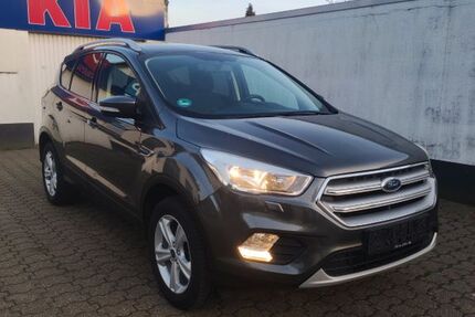 Ford Kuga 72.200 km 12.990 &euro; Duisburg 47259