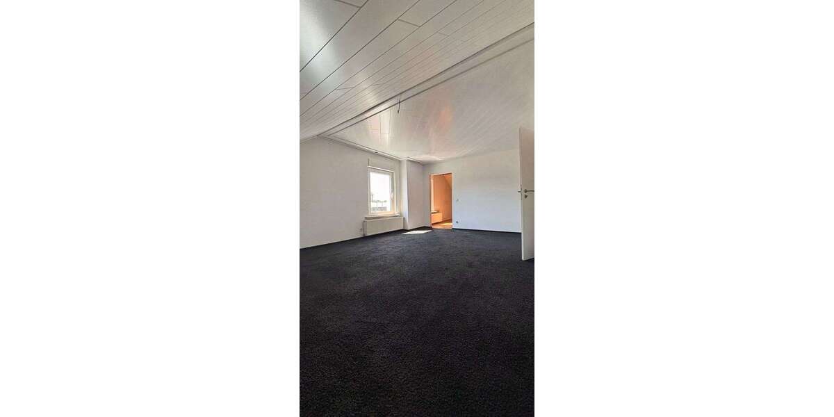 Etagenwohnung Rees - 4 Zimmer, 120 m&sup2;, 1.000&euro; | Angebot:26705358