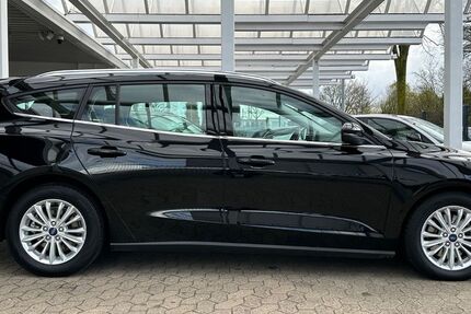 Ford Focus 122.000 km 12.950 &euro; Dinslaken 46539