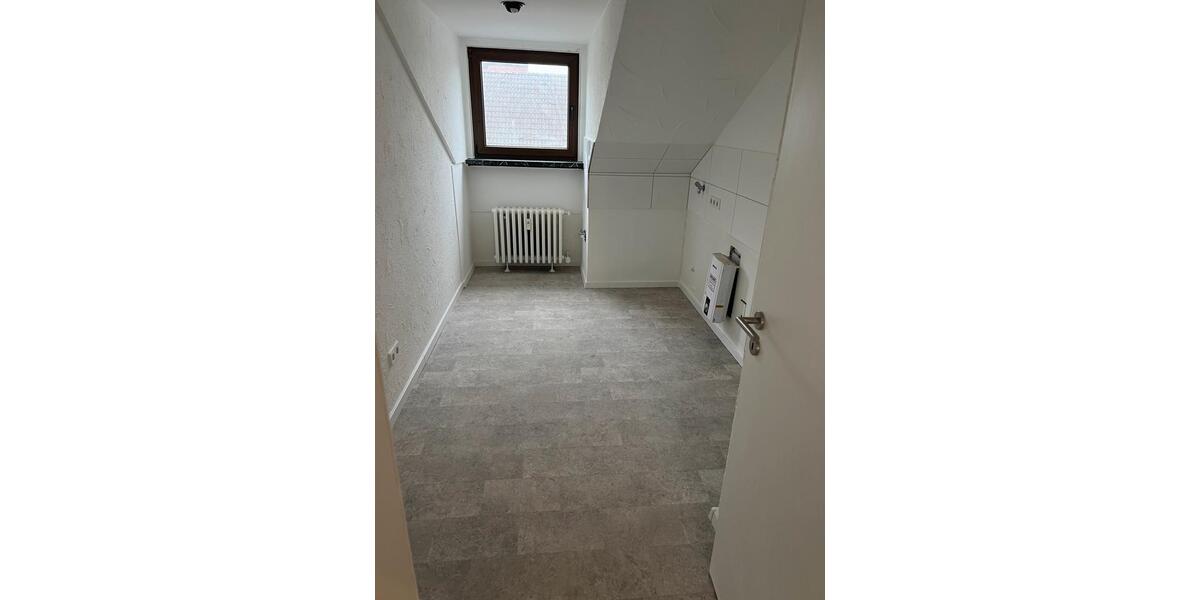Dachgeschoßwohnung Duisburg - 1 Zimmer, 46 m&sup2;, 580&euro; | Angebot:25904665