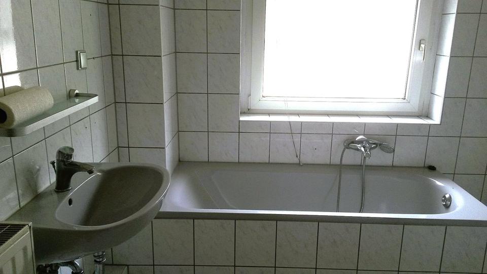 Dachgeschoßwohnung Duisburg Mittelmeiderich - 3 Zimmer, 88 m&sup2;, 650&euro; | Angebot:26638413