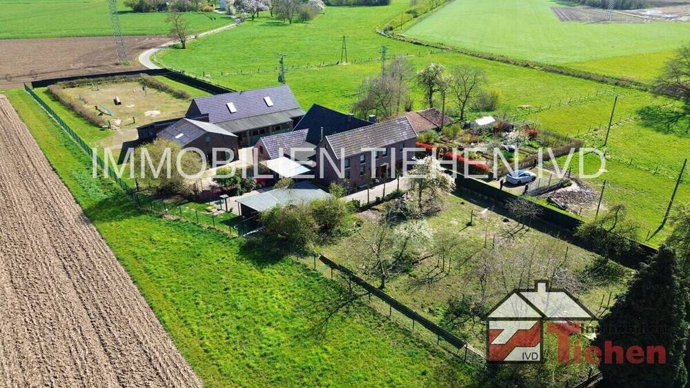 Mehrfamilienhaus, Wohnhaus Kamp-Lintfort Hoerstgen - 7 Zimmer, 166 m&sup2;, 699.000&euro; | Angebot:26119190