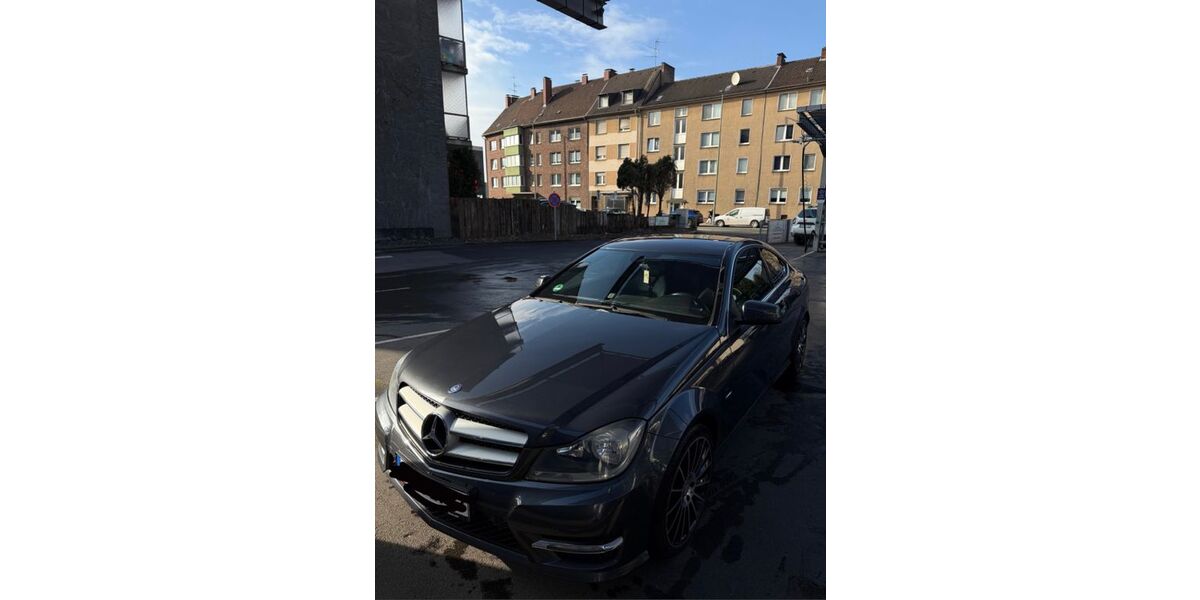Mercedes-Benz C 180 135.322 km 9.100 &euro; Duisburg 47058
