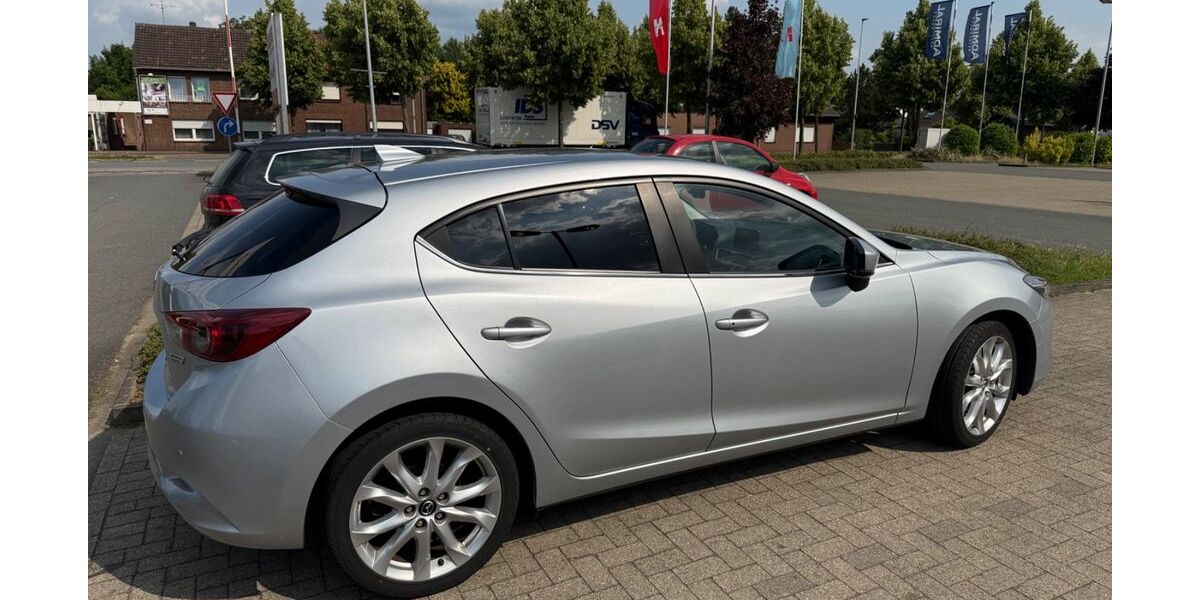 Mazda 3 145.200 km 11.000 &euro; Bocholt 46395