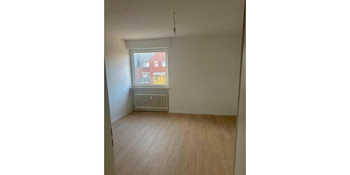 Etagenwohnung Dorsten - 3.5 Zimmer, 82 m&sup2;, 1.050&euro; | Angebot:26036360