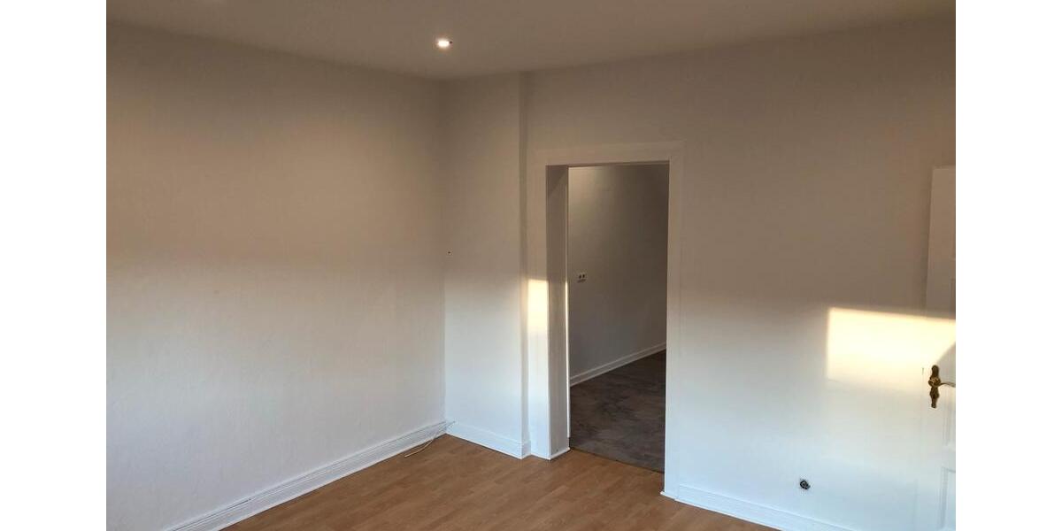 Dachgeschoßwohnung Oberhausen Schmachtendorf - 3 Zimmer, 72 m&sup2;, 670&euro; | Angebot:26679359