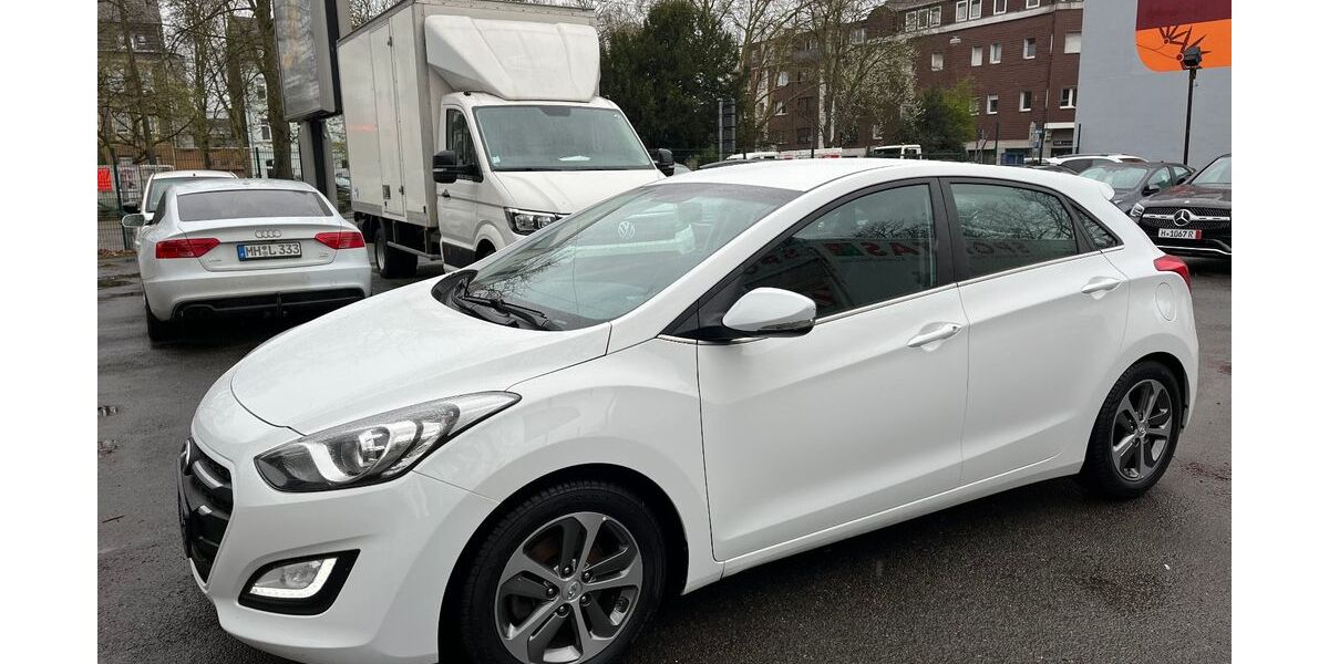 Hyundai i30 138.188 km 7.950 &euro; Oberhausen 46045