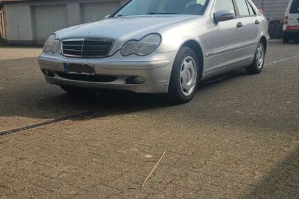 Mercedes-Benz C 200 163.500 km 2.600 &euro; Duisburg 47226