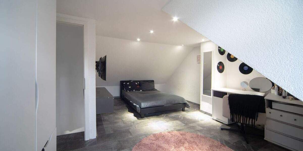 Reihenmittelhaus Kamp - Lintfort Stadtkern - 4 Zimmer, 110 m&sup2;, 368.000&euro; | Angebot:25696612