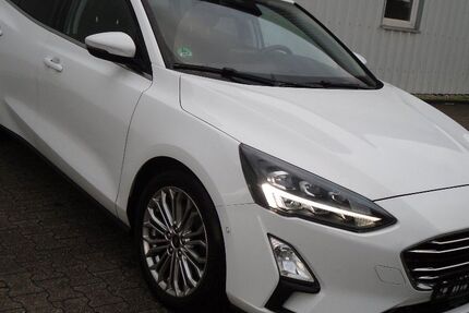 Ford Focus 220.000 km 8.700 &euro; Kamp-Lintfort 47475