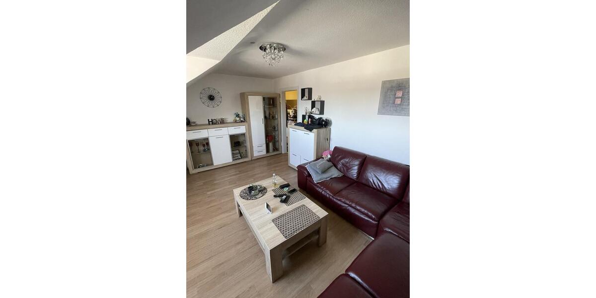 Dachgeschoßwohnung Dinslaken Lohberg - 3 Zimmer, 63 m&sup2;, 550&euro; | Angebot:25857601