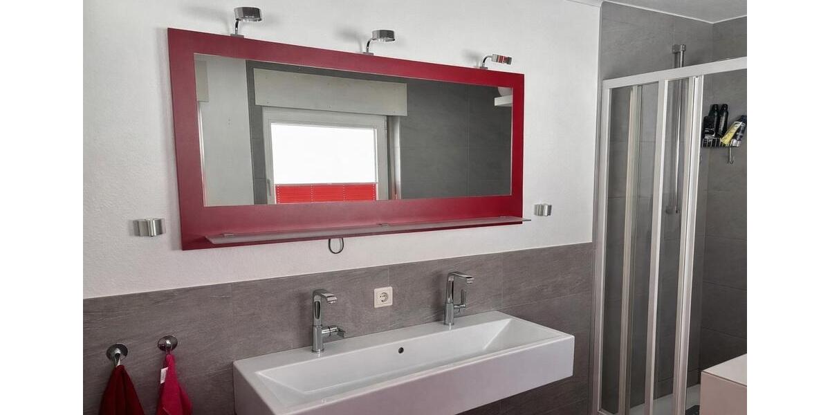 Einfamilienhaus Rhede - 7 Zimmer, 215 m&sup2;, 485.000&euro; | Angebot:25920092