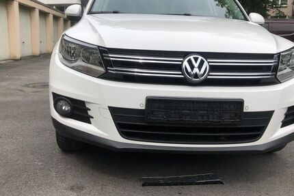 VW Tiguan 127.000 km 11.950 &euro; Duisburg 47119