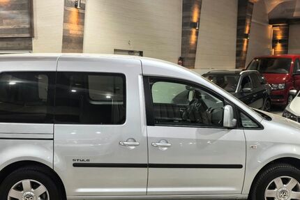 VW Caddy 183.311 km 5.000 &euro; Voerde 46562