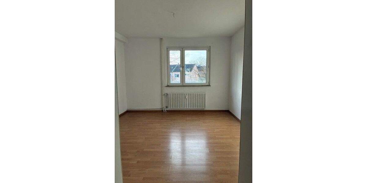 Zimmer Gelsenkirchen Scholven - 3 Zimmer, 61 m&sup2;, 399&euro; | Angebot:25745560