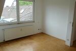Dachgeschoßwohnung Duisburg Mittelmeiderich - 2.5 Zimmer, 71 m&sup2;, 117.500&euro; | Angebot:26124179