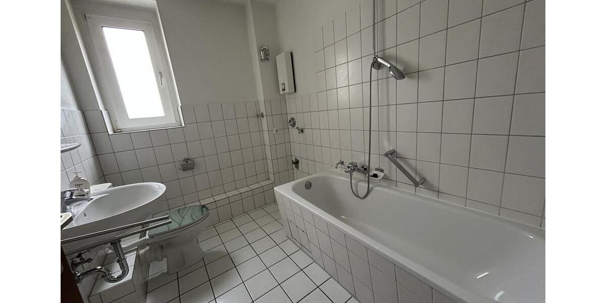 Etagenwohnung Duisburg Hamborn - 2.5 Zimmer, 63 m&sup2;, 404&euro; | Angebot:25313024
