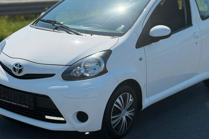 Toyota Aygo (X) 117.100 km 4.500 &euro; Duisburg 47138