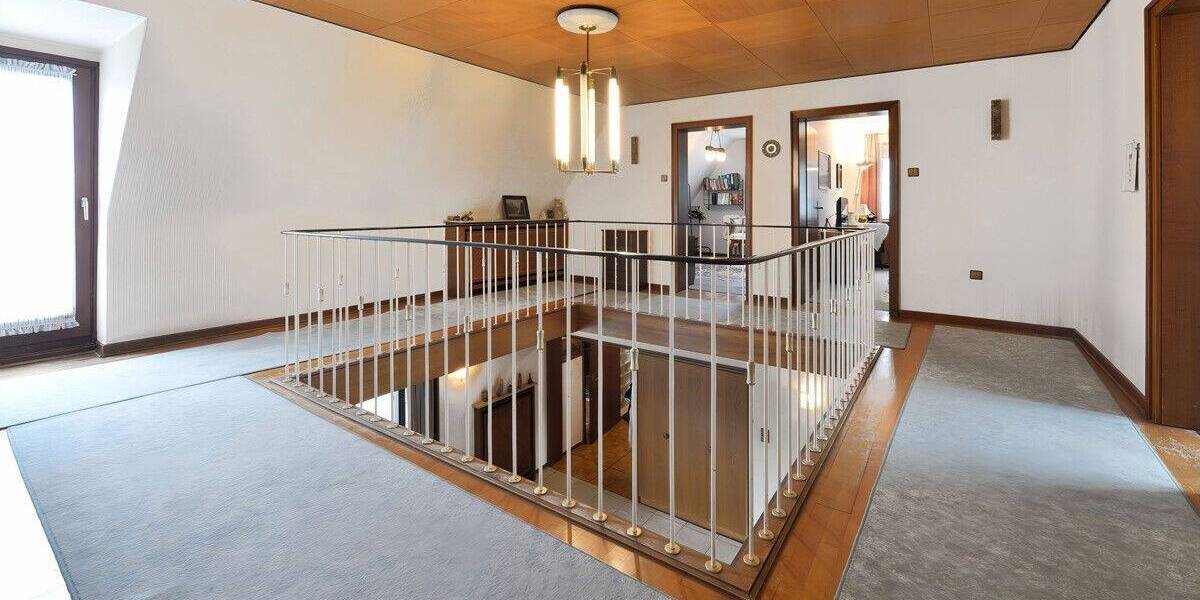 Einfamilienhaus Moers Vennikel - 9 Zimmer, 319 m&sup2;, 699.000&euro; | Angebot:25799166