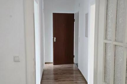 Wohnung Duisburg Mittelmeiderich - 3.5 Zimmer, 58 m&sup2;, 720&euro; | Angebot:26582074