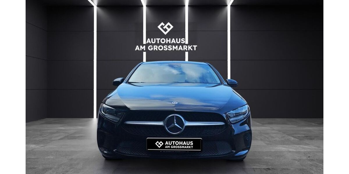 Mercedes-Benz A 200 96.100 km 17.490 &euro; Duisburg 47059