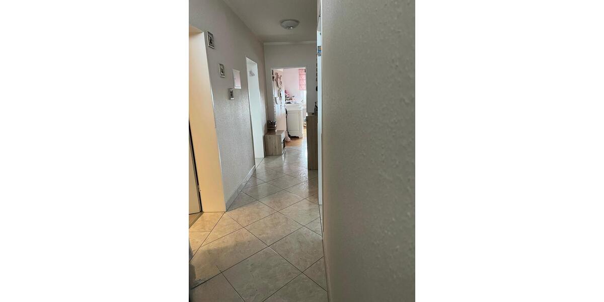 Etagenwohnung Voerde (Niederrhein) - 3.5 Zimmer, 82 m&sup2;, 179.000&euro; | Angebot:20438412