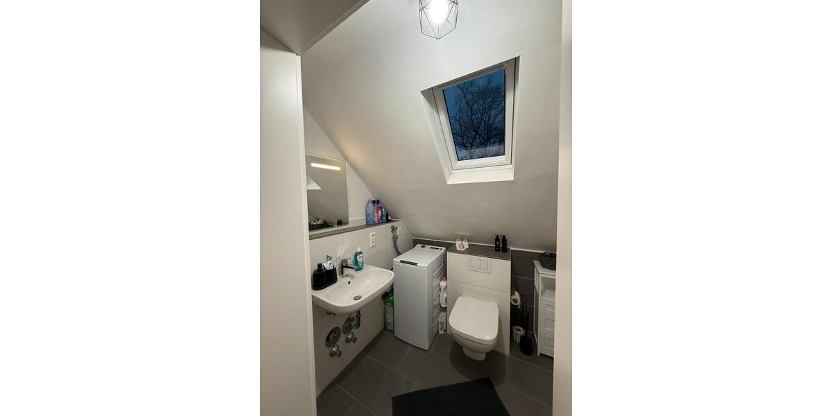 Dachgeschoßwohnung Duisburg Hochheide - 2 Zimmer, 40 m&sup2;, 532&euro; | Angebot:25753649