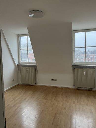 Etagenwohnung Duisburg Dellviertel - 3 Zimmer, 78 m&sup2;, 550&euro; | Angebot:26683998