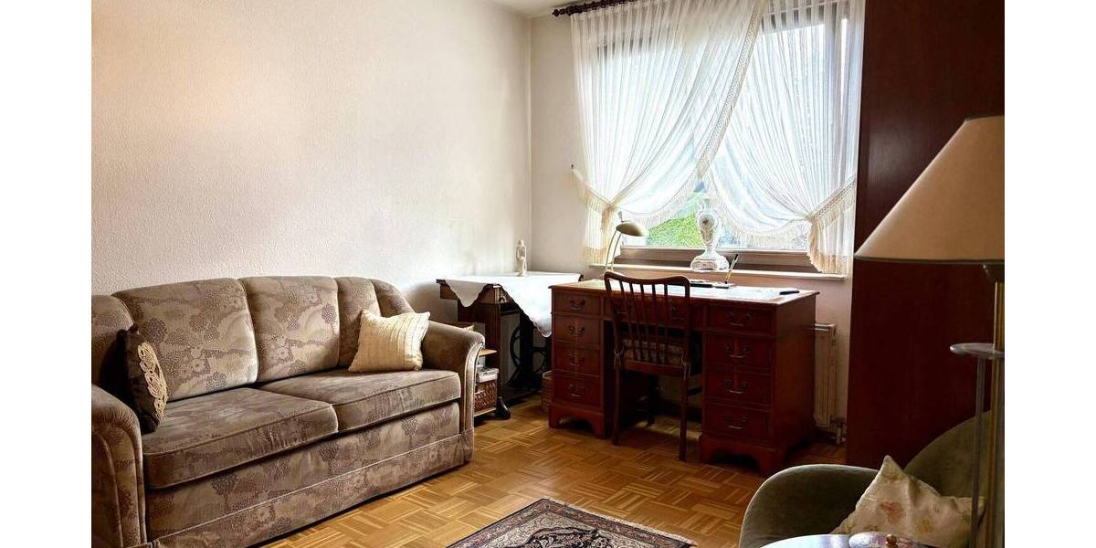 Etagenwohnung Moers Hülsdonk - 4 Zimmer, 104 m&sup2;, 279.000&euro; | Angebot:26595182