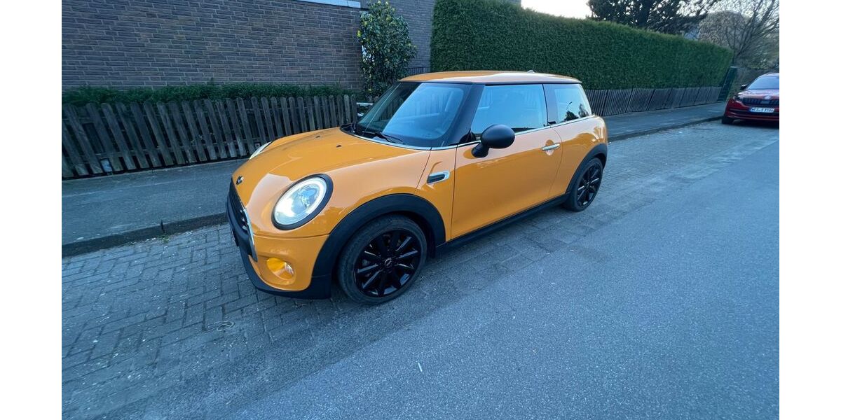 Mini One First 60.820 km 9.998 &euro; Hünxe 46569