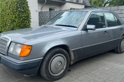 Mercedes-Benz E 200 216.600 km 2.900 &euro; Borken 46325