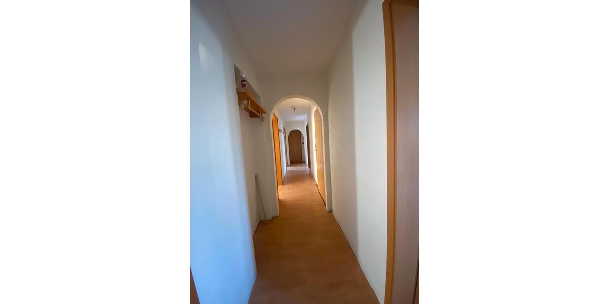 Etagenwohnung Duisburg Duisburg-Mitte - 4 Zimmer, 104 m&sup2;, 660&euro; | Angebot:25454145